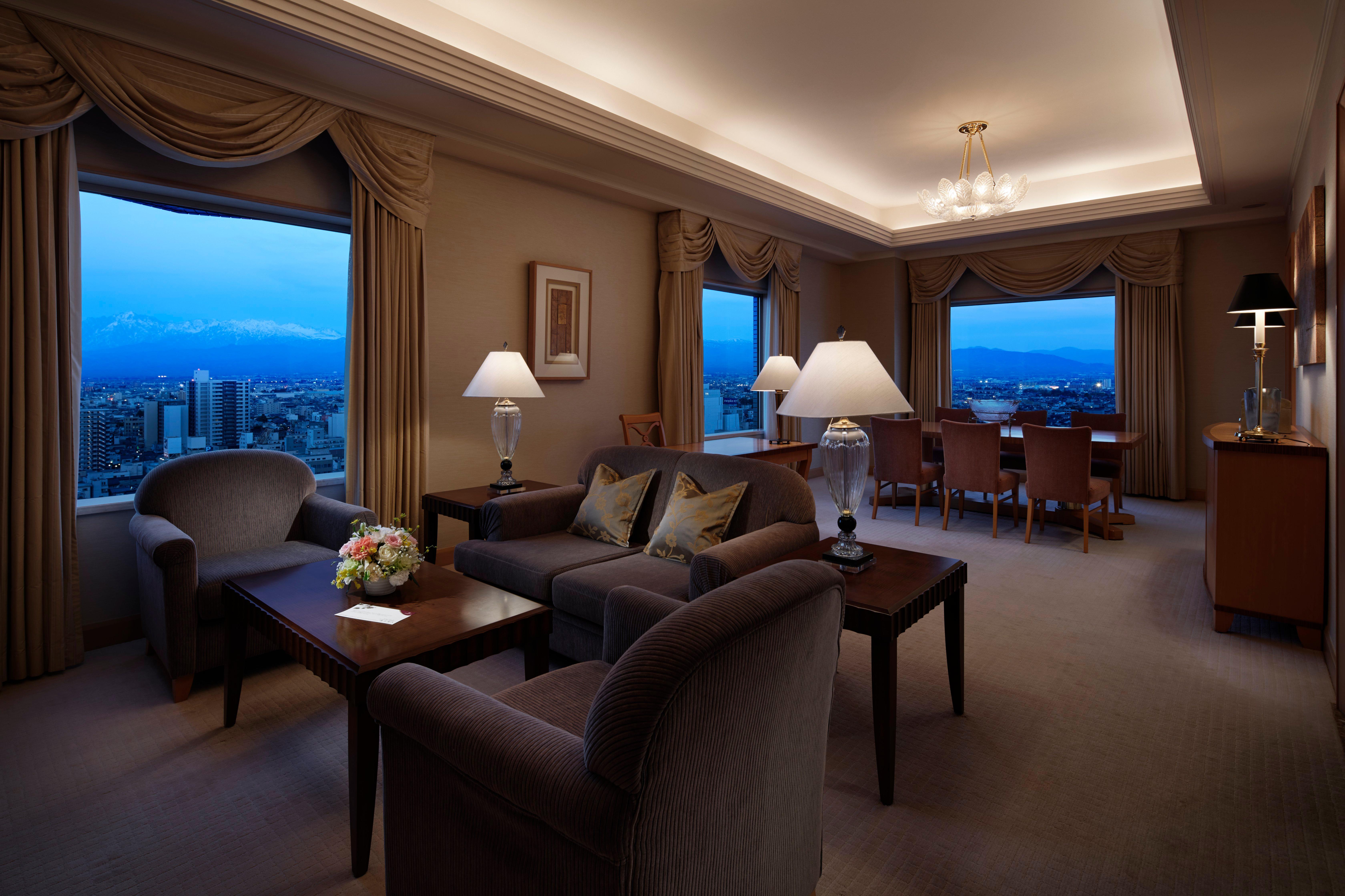 Ana Crowne Plaza Toyama By Ihg Hotel Exterior photo