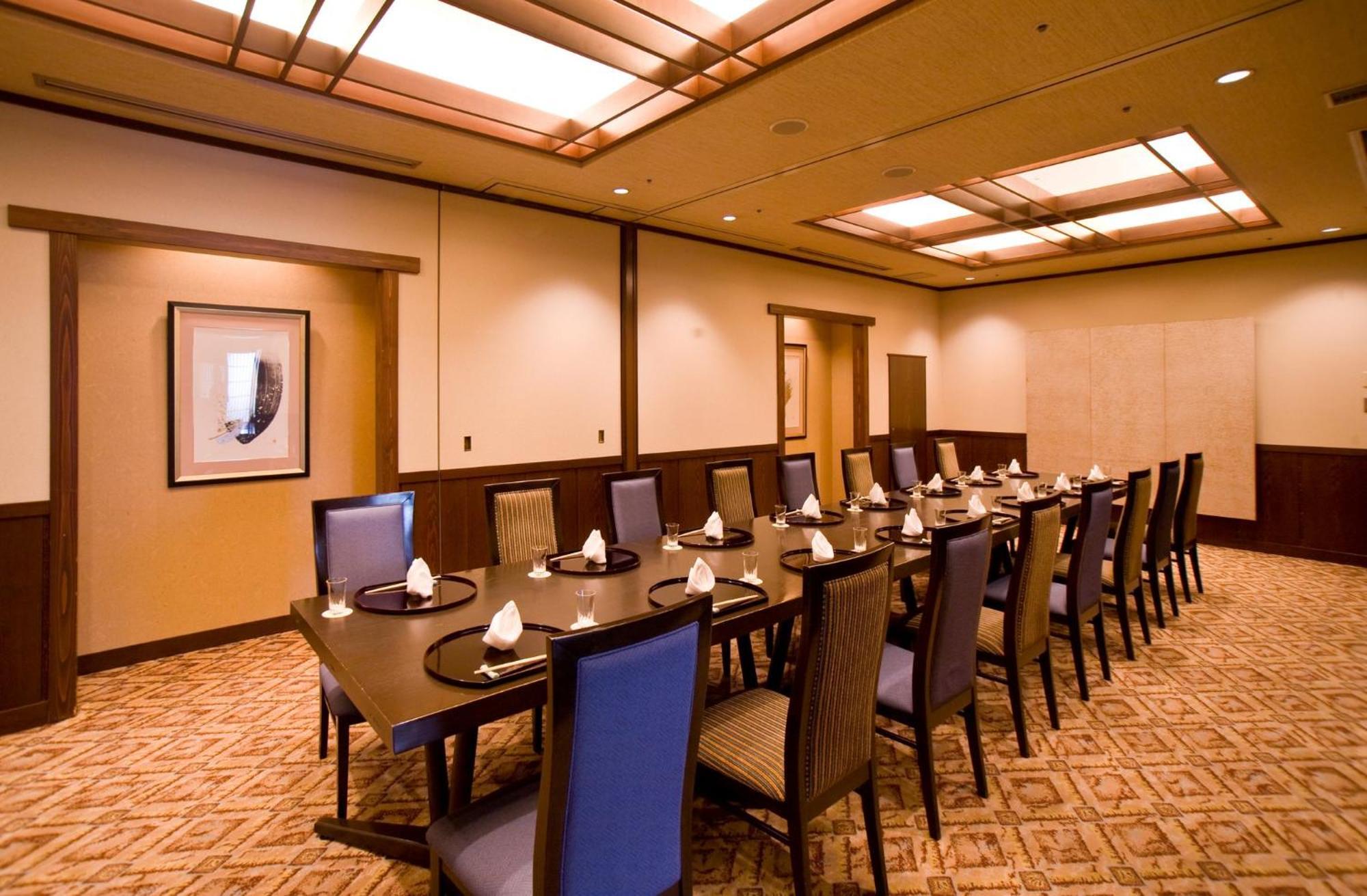 Ana Crowne Plaza Toyama By Ihg Hotel Exterior photo