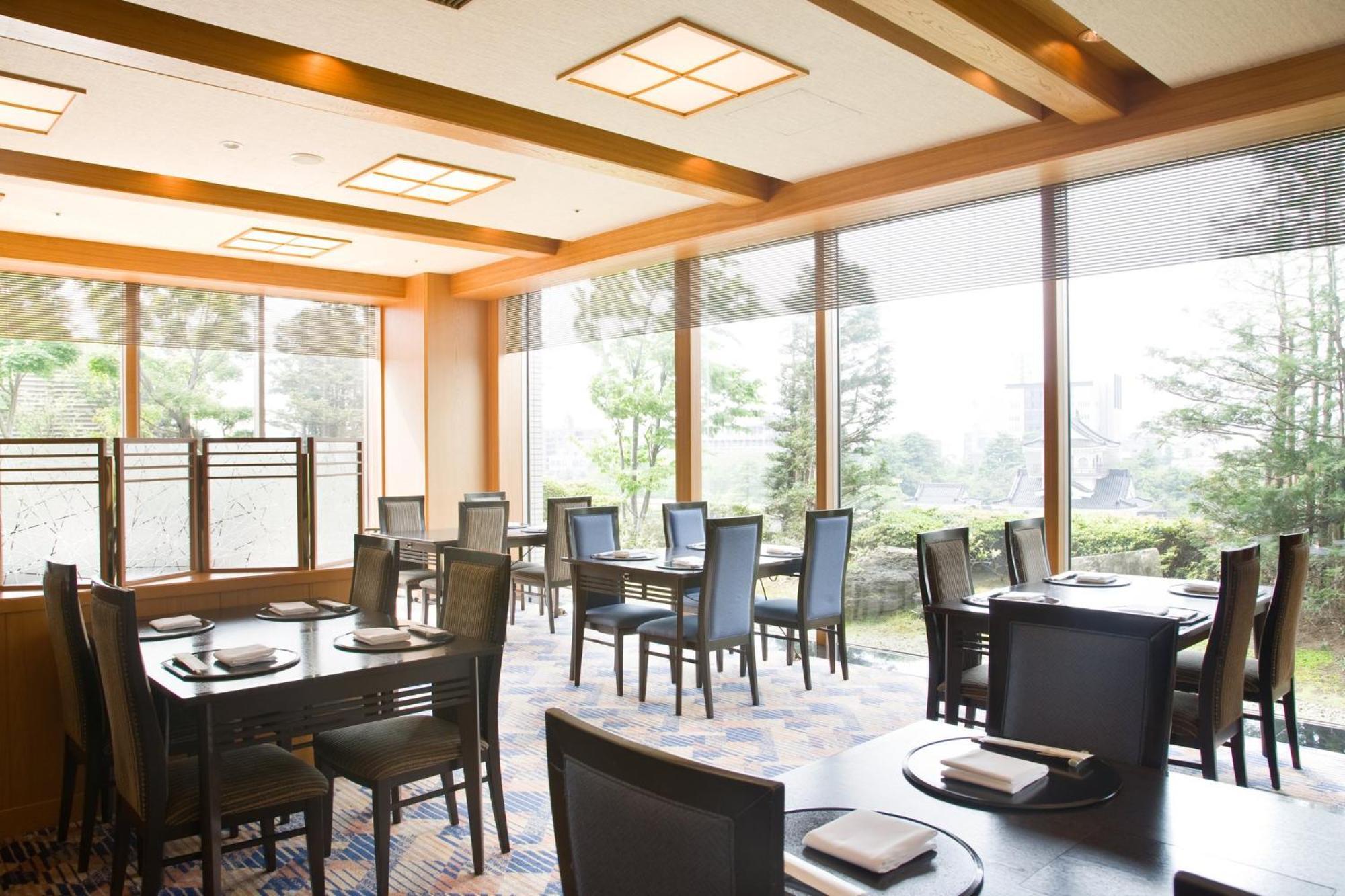 Ana Crowne Plaza Toyama By Ihg Hotel Exterior photo
