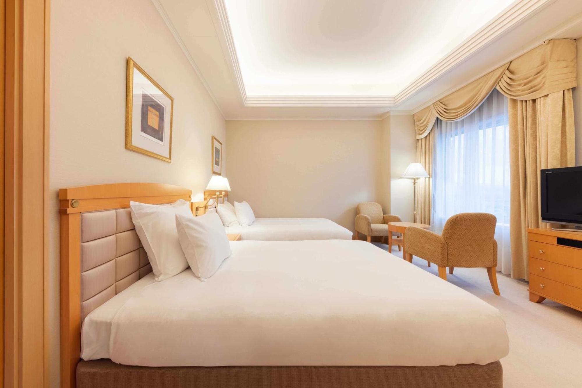 Ana Crowne Plaza Toyama By Ihg Hotel Exterior photo